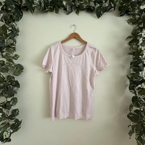 Lululemon Athletic Swiftly Tech Relaxed Short Sleeve Shirt Pink Women’s Size 10 - Picture 1 of 8